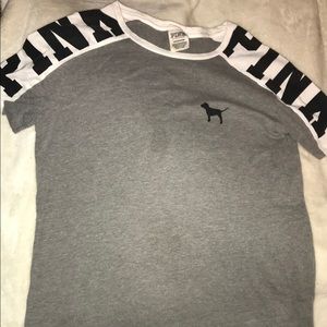 PINK Victoria’s Secret color-block t-shirt